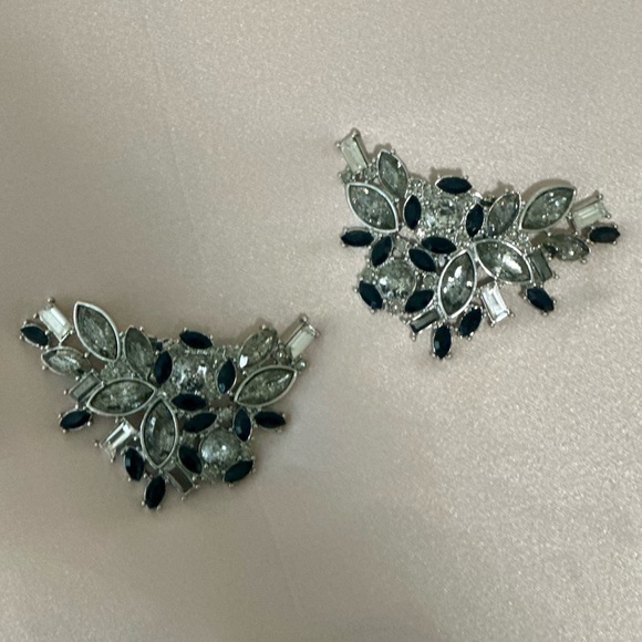 White House Black Market Jewelry Clips - Picture 4 of 7